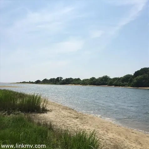 135 Middle Point Road West Tisbury MA 02575