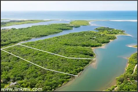 135 Middle Point Road West Tisbury MA 02575