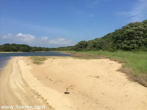 135 Middle Point Road West Tisbury MA 02575