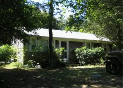 12 June Avenue Oak Bluffs MA 02557