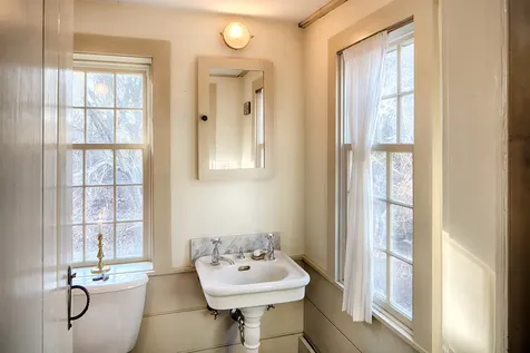 54 Mayhew Norton Road West Tisbury MA 02575