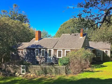54 Mayhew Norton Road West Tisbury MA 02575