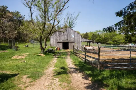 507 Barnes Road Oak Bluffs MA 02557