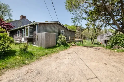 507 Barnes Road Oak Bluffs MA 02557