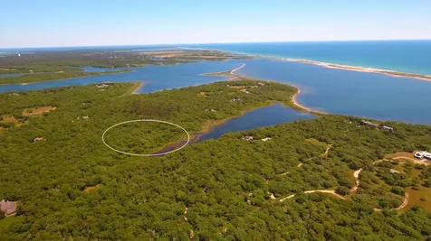 2 Swan Neck Road Edgartown MA 02539