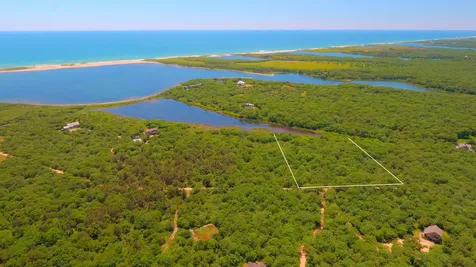 2 Swan Neck Road Edgartown MA 02539
