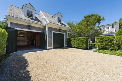 49 South Summer Street Edgartown MA 02539