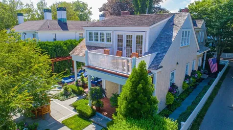 49 South Summer Street Edgartown MA 02539