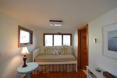 8 Rural Circle Oak Bluffs MA 02557