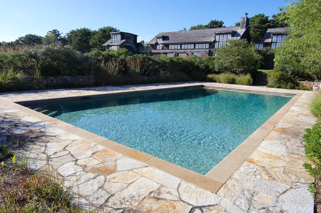 8 Oyster Pond Road Edgartown MA 02539