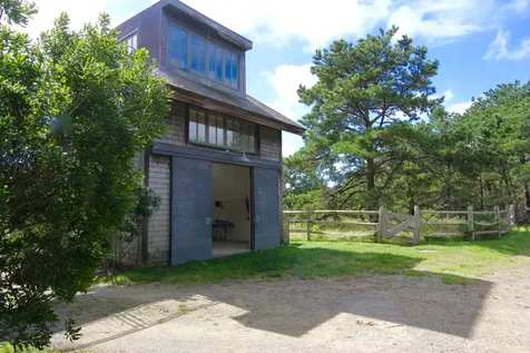 8 Oyster Pond Road Edgartown MA 02539
