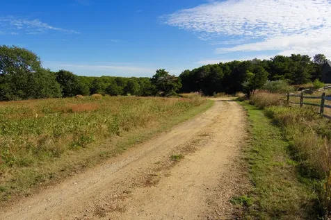 8 Oyster Pond Road Edgartown MA 02539