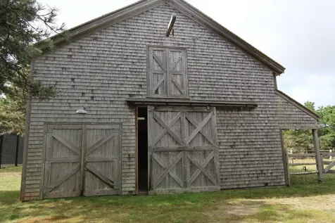 8 Oyster Pond Road Edgartown MA 02539