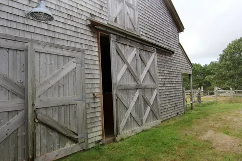 8 Oyster Pond Road Edgartown MA 02539