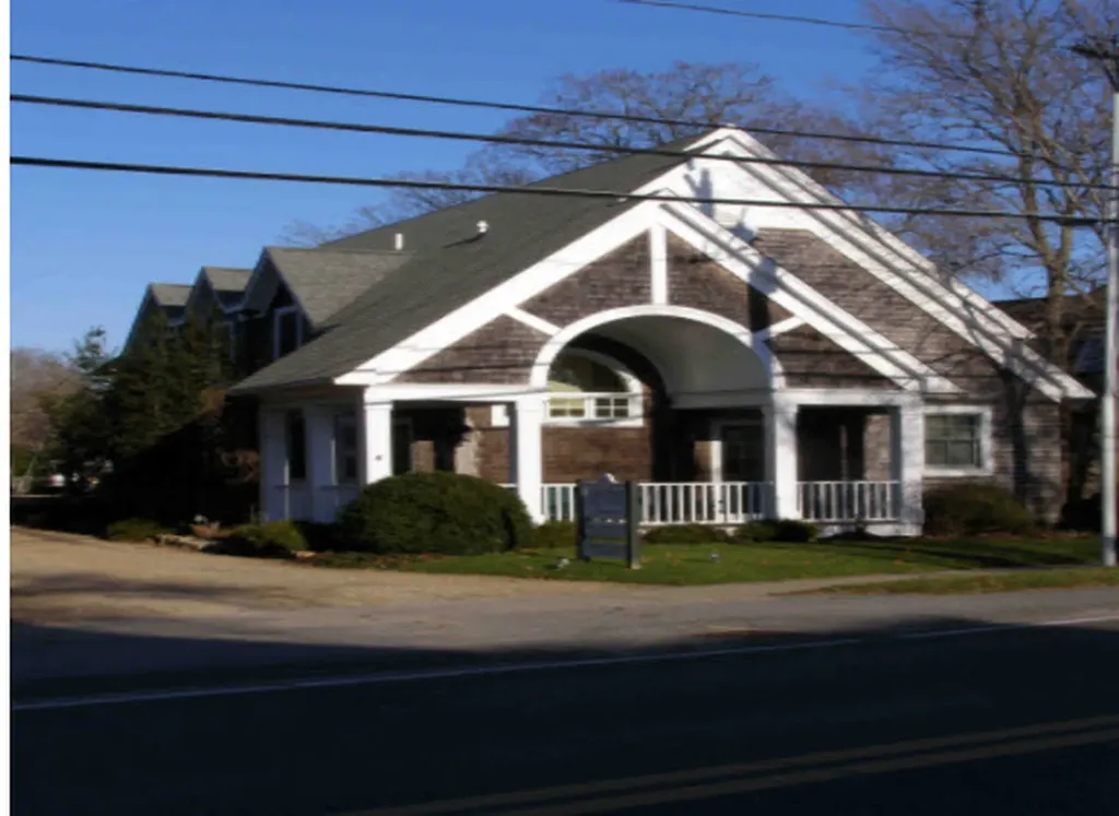 207 Upper Main Street Edgartown MA 02539