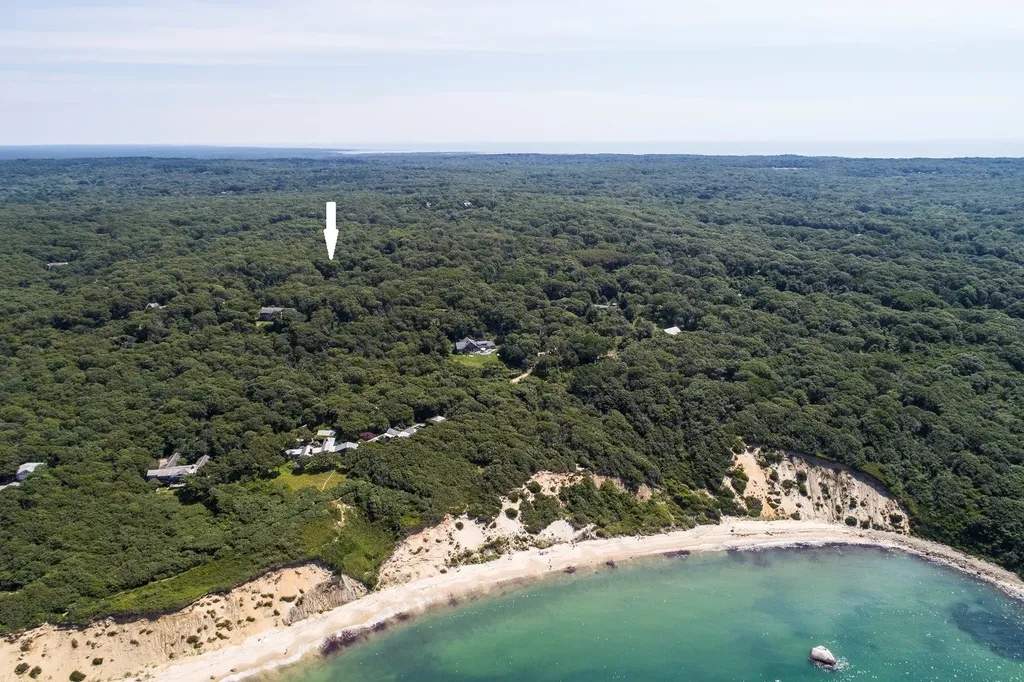 26 Hammett Road Chilmark MA 02535