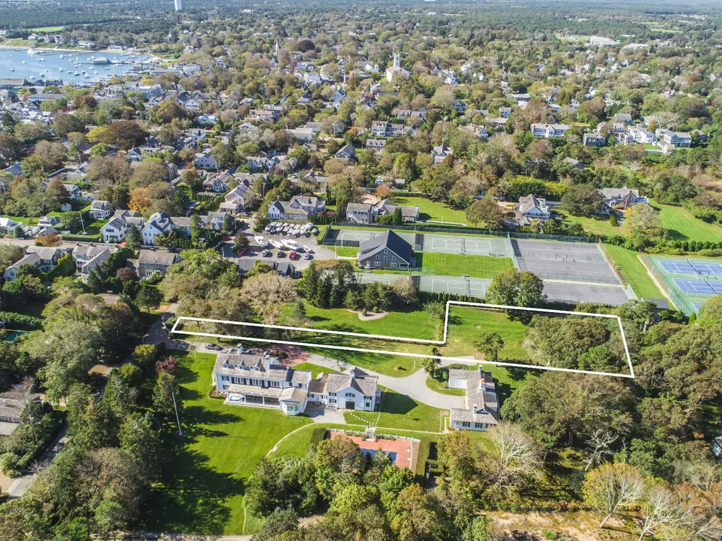 102 Peases Point Way North Edgartown MA 02539