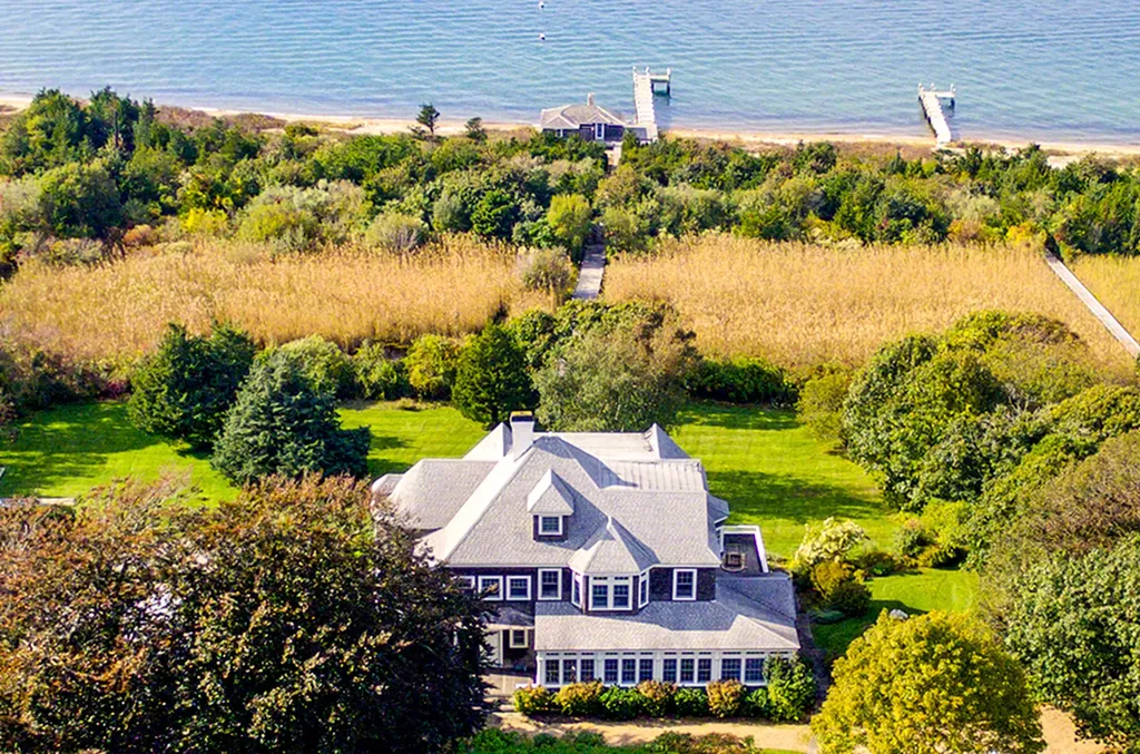 32 Temahigan Avenue Oak Bluffs MA 02557