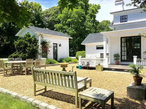 108 William Street Vineyard Haven MA 02568