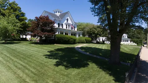 108 William Street Vineyard Haven MA 02568