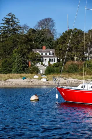 111 Main Street Vineyard Haven MA 02568