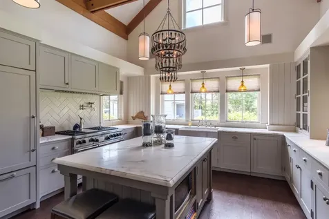 9 Mill Hill Farms Road Edgartown MA 02539