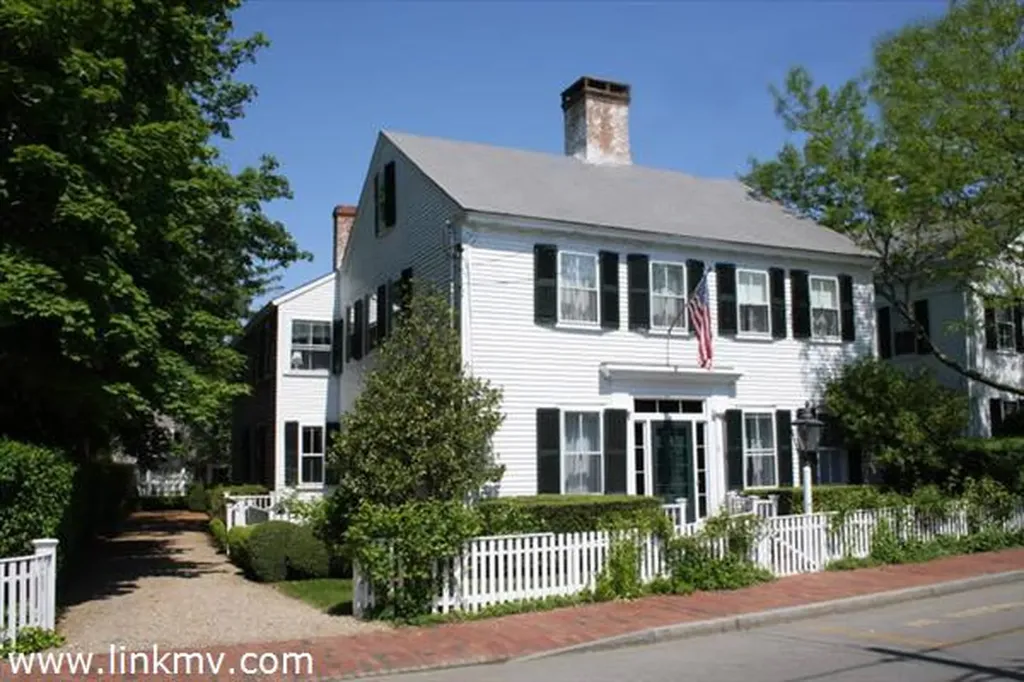 76 South Water Street Edgartown MA 02539