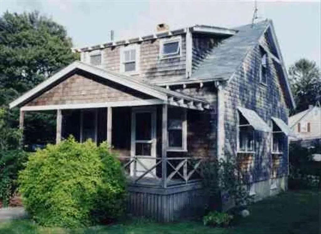 252 State Road Vineyard Haven MA 02568