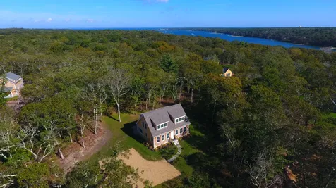 46 Border Road Vineyard Haven MA 02568