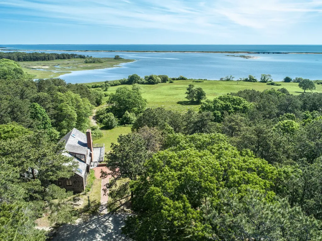 15 Moffett Way Edgartown MA 02539