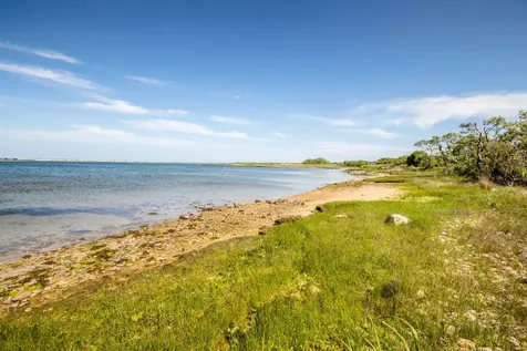 15 Moffett Way Edgartown MA 02539
