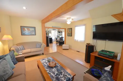 5 Laurel Avenue Oak Bluffs MA 02557