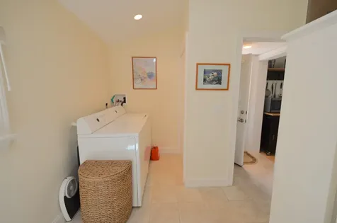 5 Laurel Avenue Oak Bluffs MA 02557