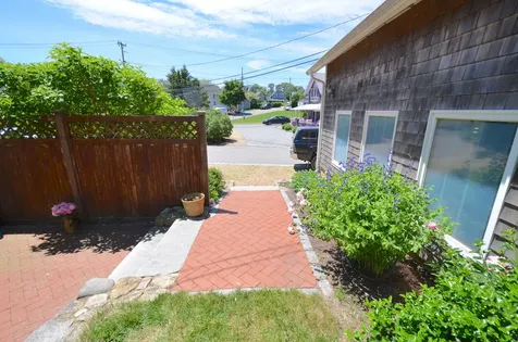 5 Laurel Avenue Oak Bluffs MA 02557