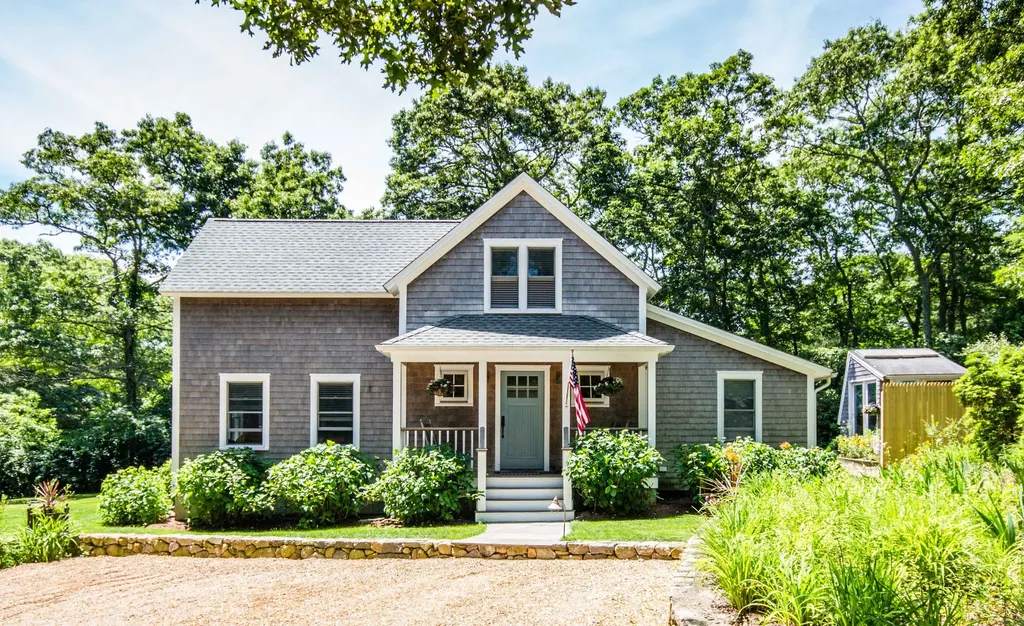 12 Fairway Drive Oak Bluffs MA 02557