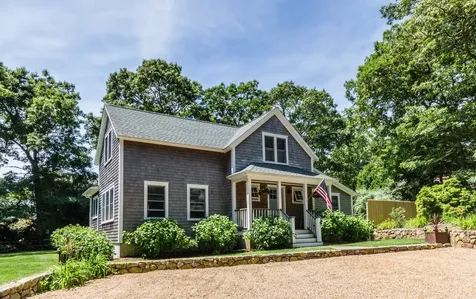 12 Fairway Drive Oak Bluffs MA 02557