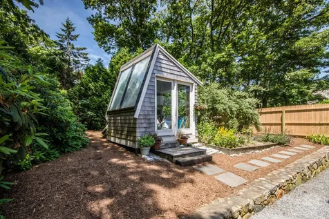 12 Fairway Drive Oak Bluffs MA 02557