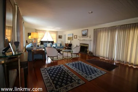 40 Peases Point Way Edgartown MA 02539