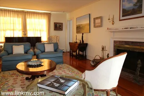 40 Peases Point Way Edgartown MA 02539