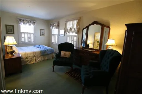 40 Peases Point Way Edgartown MA 02539