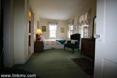 40 Peases Point Way Edgartown MA 02539