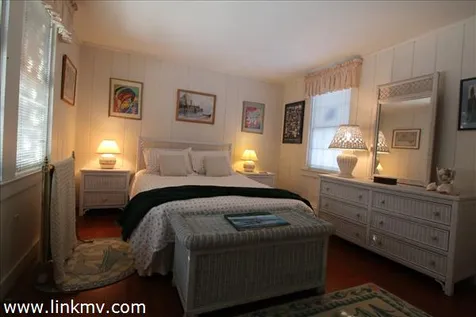 40 Peases Point Way Edgartown MA 02539