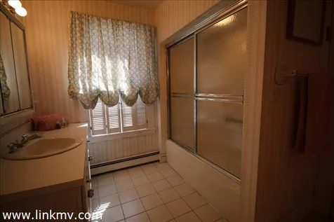 40 Peases Point Way Edgartown MA 02539