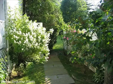 40 Peases Point Way Edgartown MA 02539