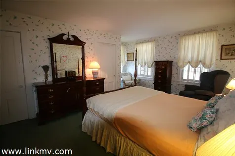 40 Peases Point Way Edgartown MA 02539