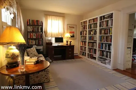 40 Peases Point Way Edgartown MA 02539