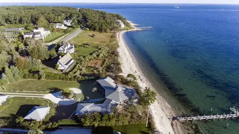 721 Main Street Vineyard Haven MA 02568