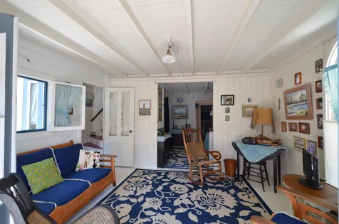 24 Butler Avenue Oak Bluffs MA 02557