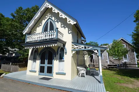 24 Butler Avenue Oak Bluffs MA 02557
