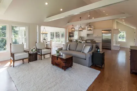 40 Cronig Avenue Vineyard Haven MA 02568